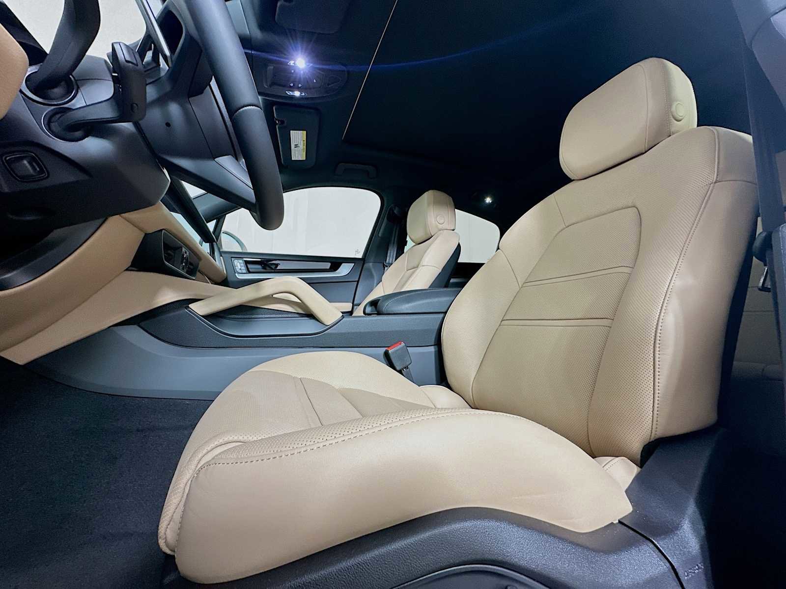 New 2026 Porsche Cayenne Coupe image 5