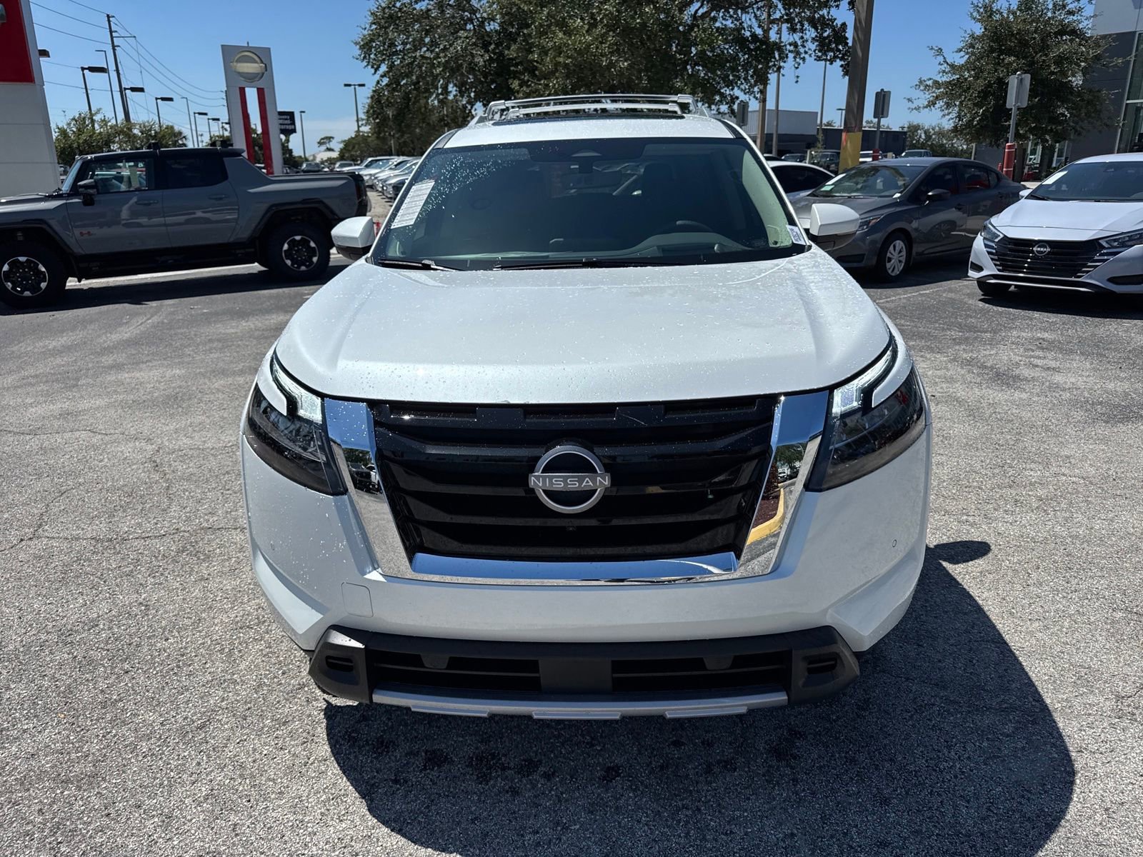 New 2025 Nissan Pathfinder Platinum w/ Cargo Package image 4