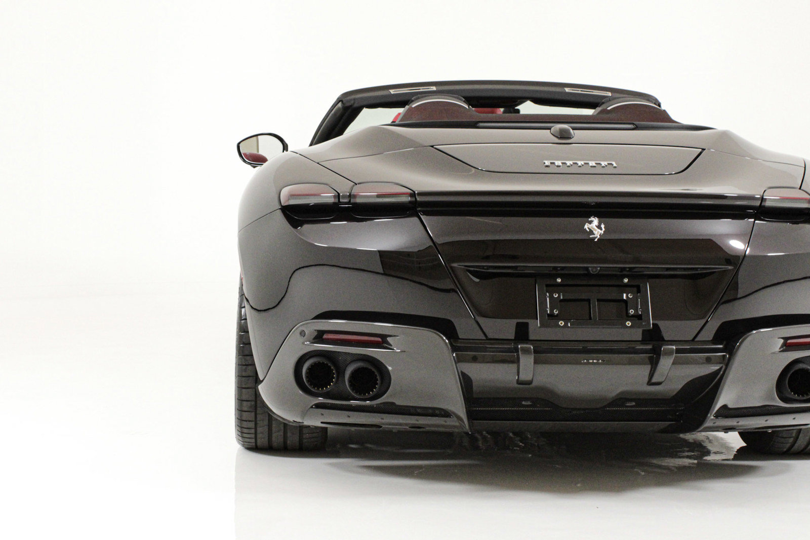 Certified 2024 Ferrari Roma Spider RWD image 28