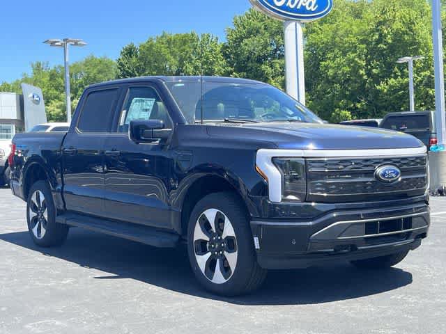 New 2023 Ford F150 Lightning Platinum AWD/4WD image 59