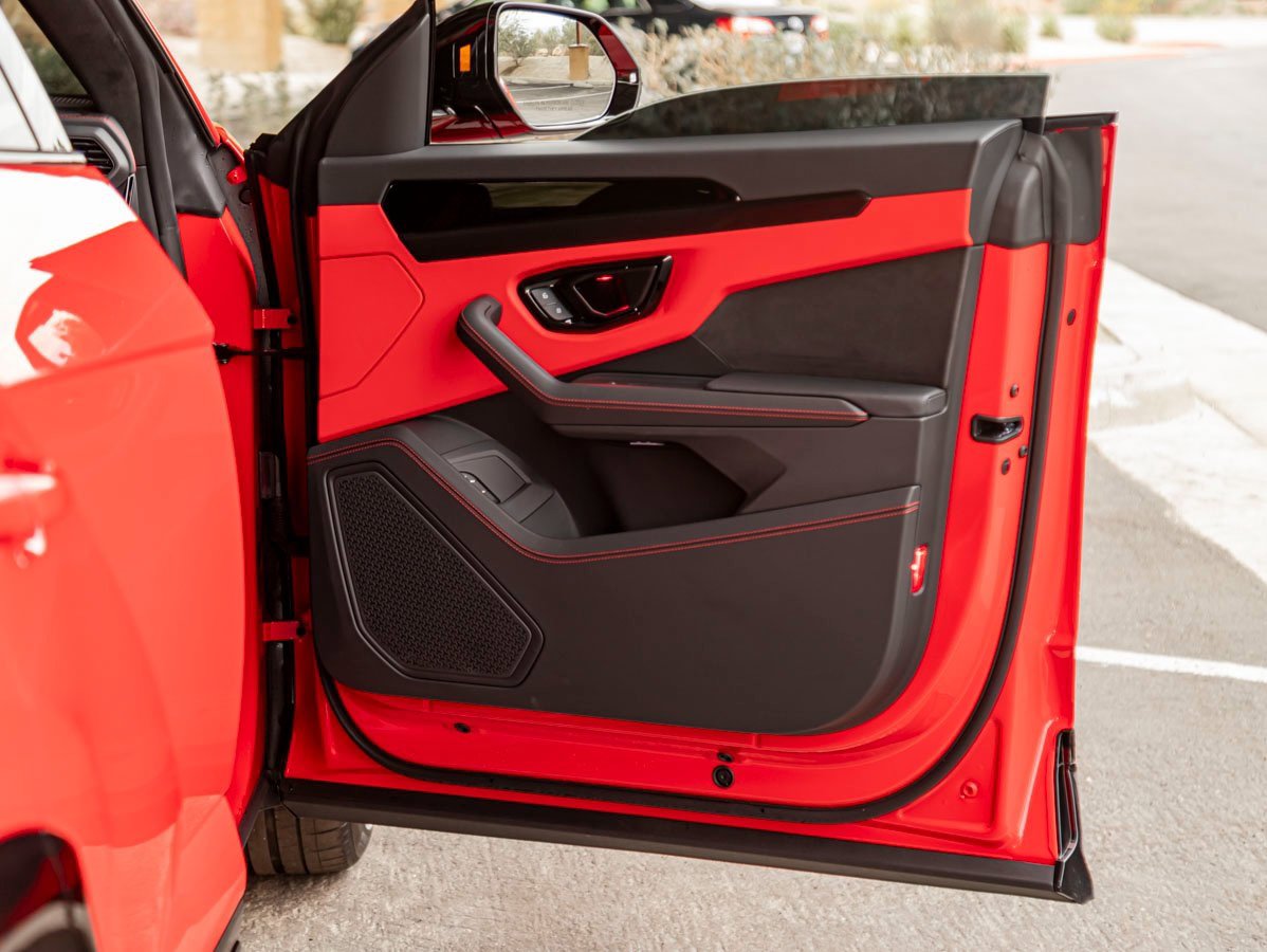 Used 2024 Lamborghini Urus S image 23