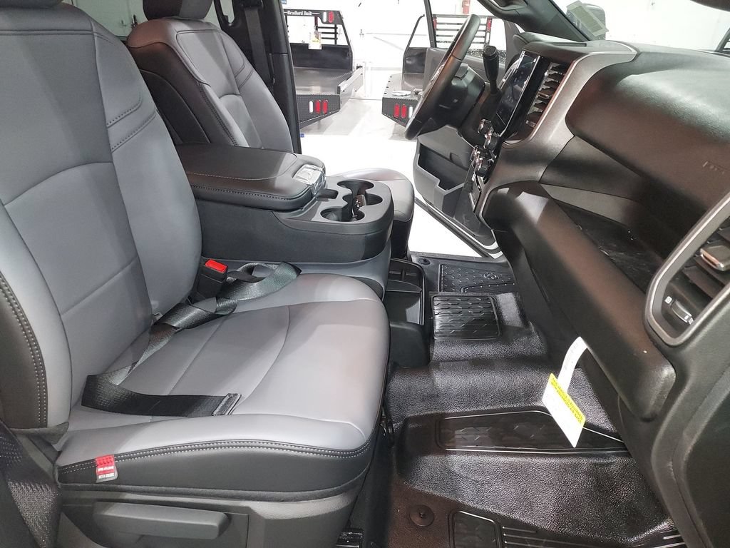 New 2026 RAM 4500 Tradesman w/ Chrome Appearance Group AWD/4WD image 29