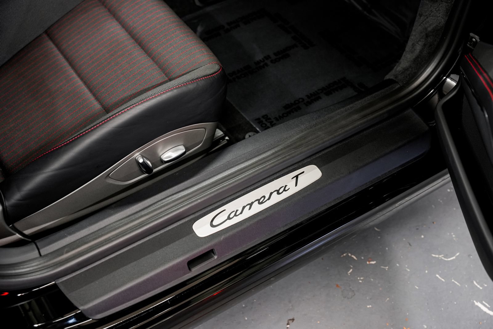 Used 2019 Porsche 911 Carrera T RWD image 25