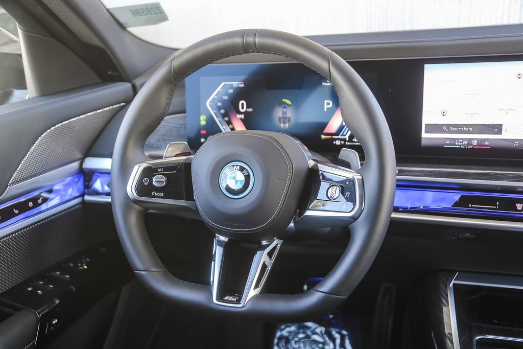 Used 2026 BMW 750e xDrive w/ Premium Package AWD/4WD image 12