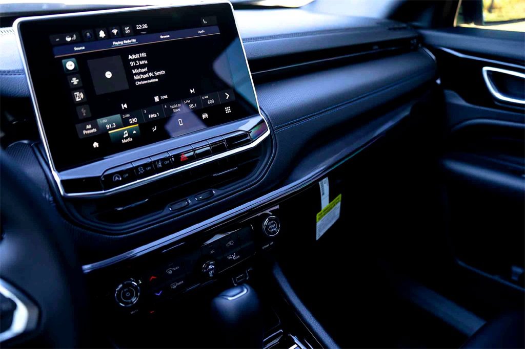 New 2026 Jeep Compass Latitude image 14