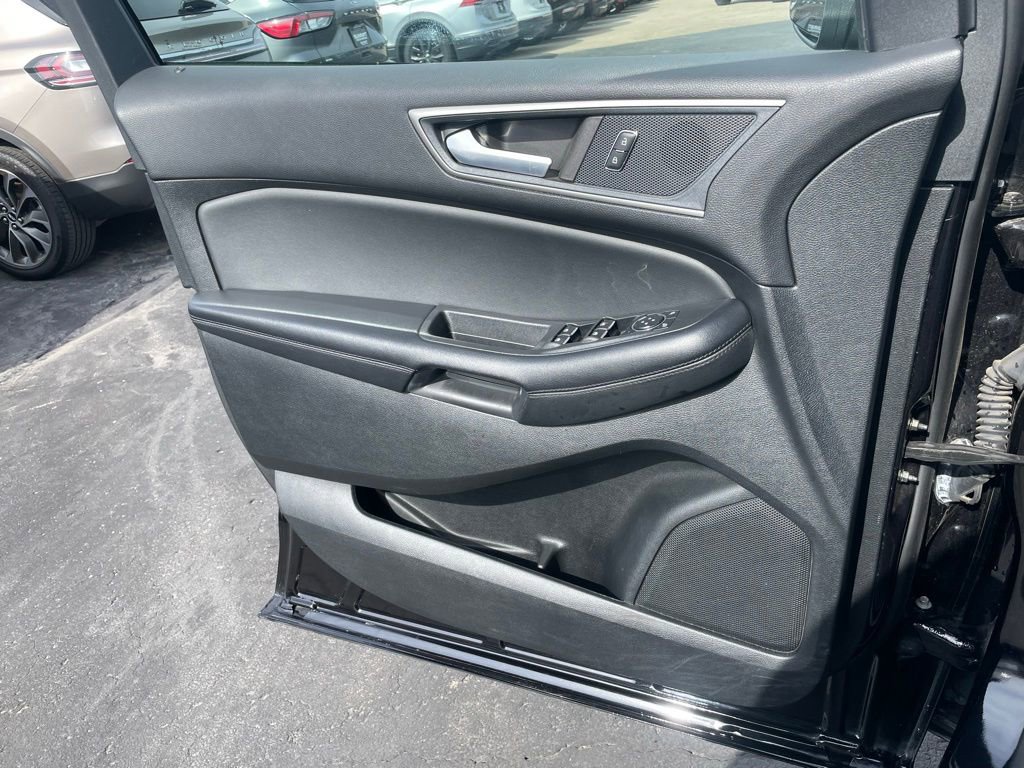 Used 2023 Ford Edge SEL image 51