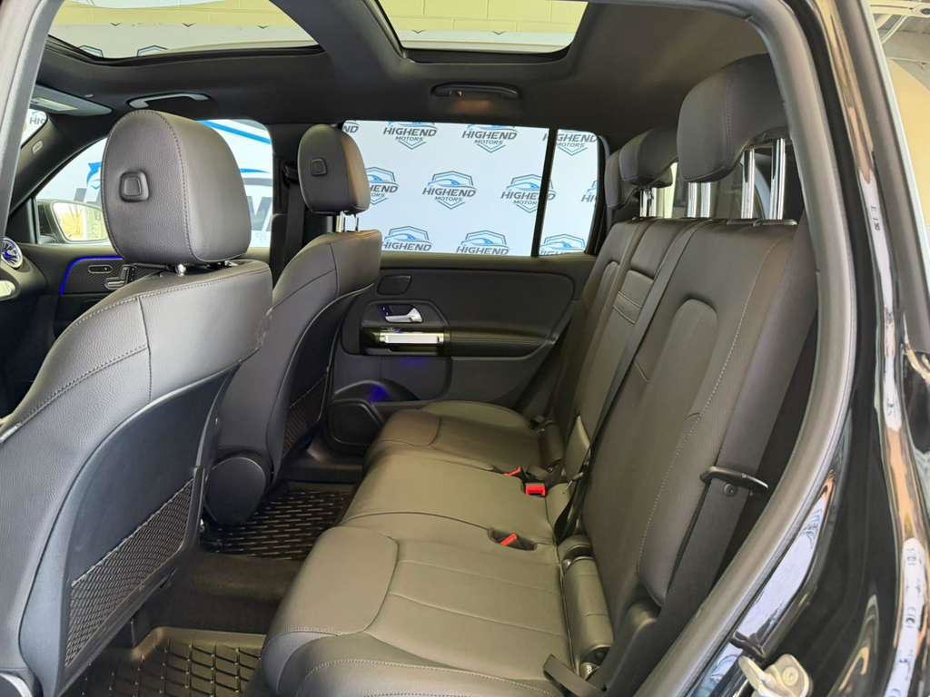 Used 2024 Mercedes-Benz GLB 250 4MATIC w/ Driver Assistance Package image 19