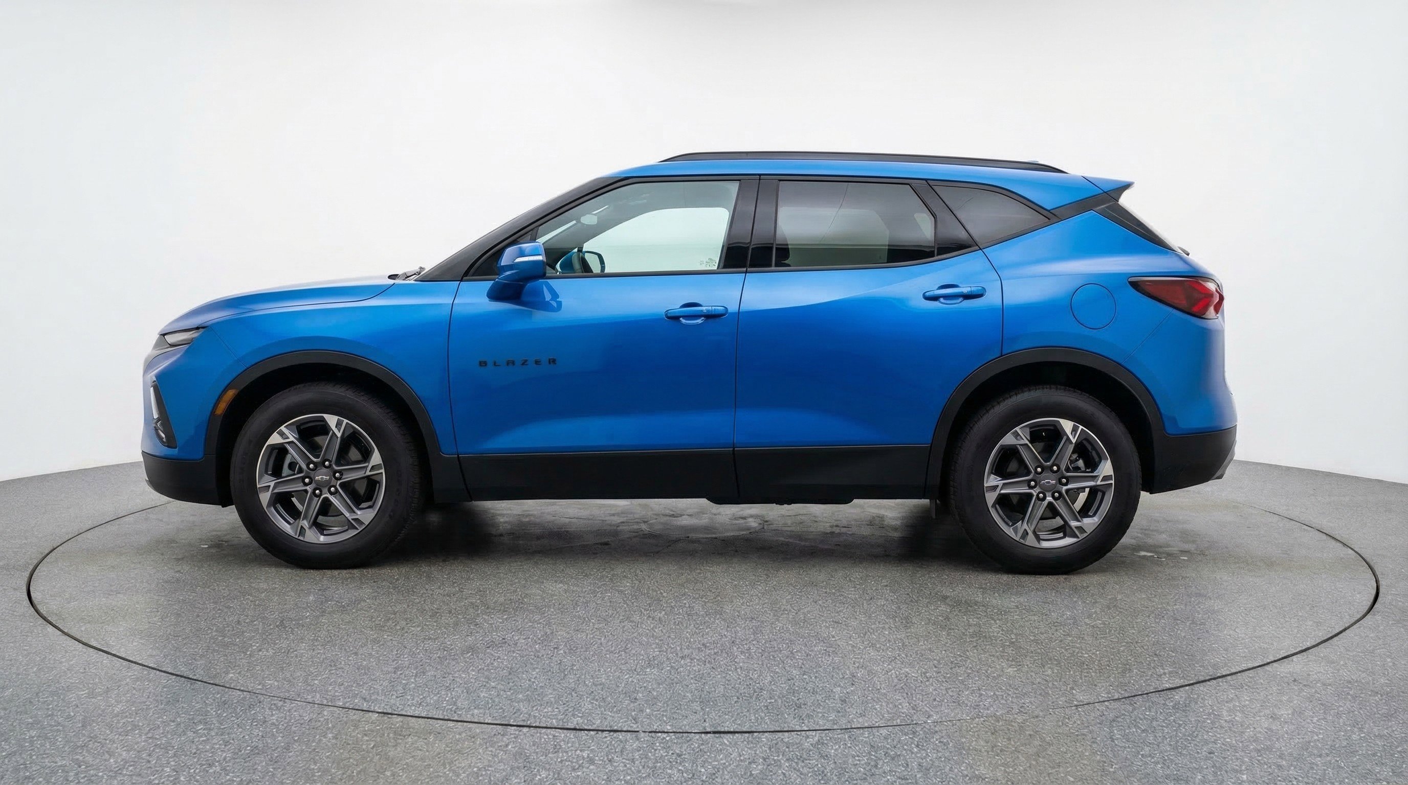 Used 2025 Chevrolet Blazer LT image 5