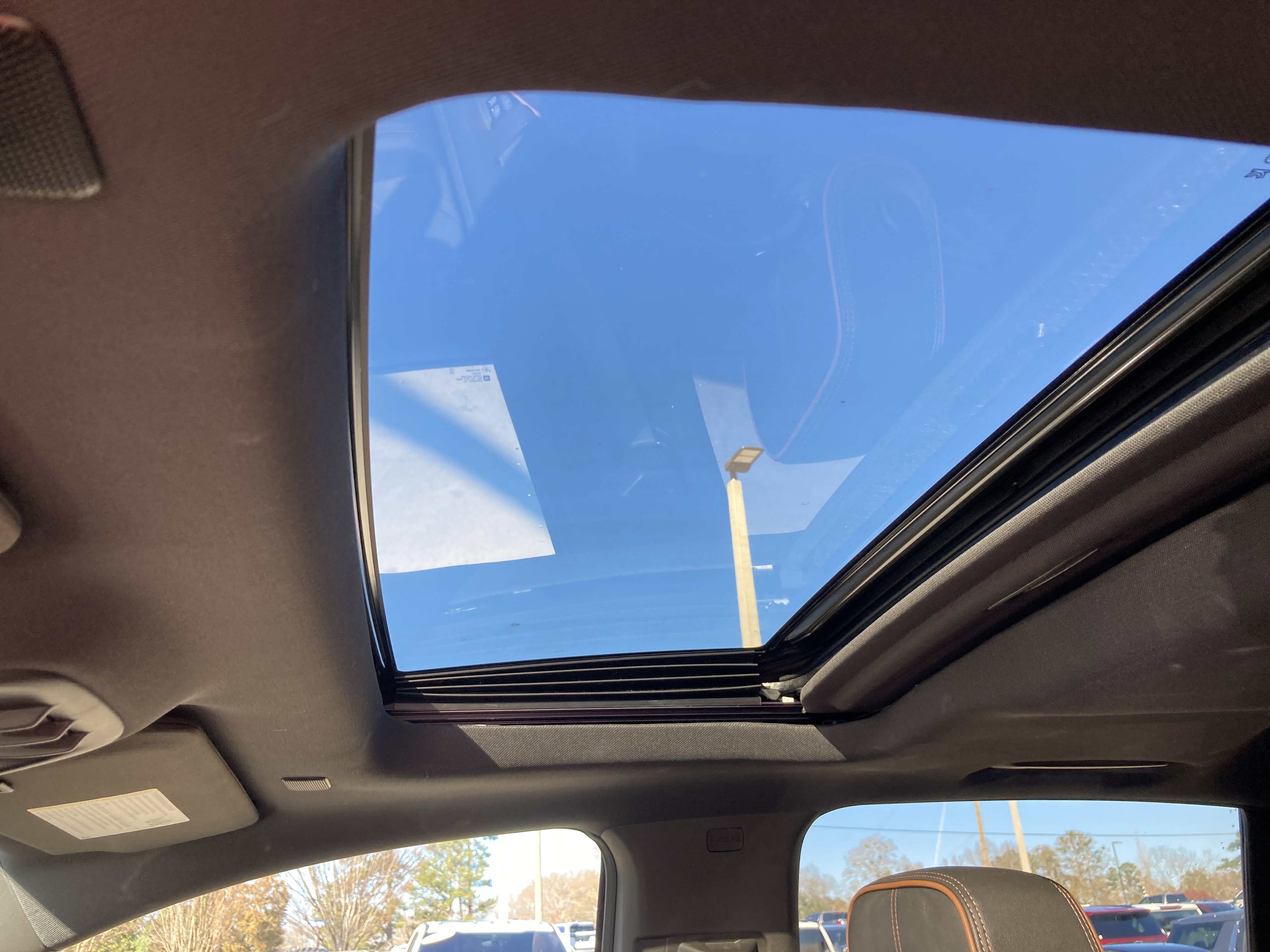 Used 2023 GMC Canyon AT4 w/ AT4 Premium Package image 11