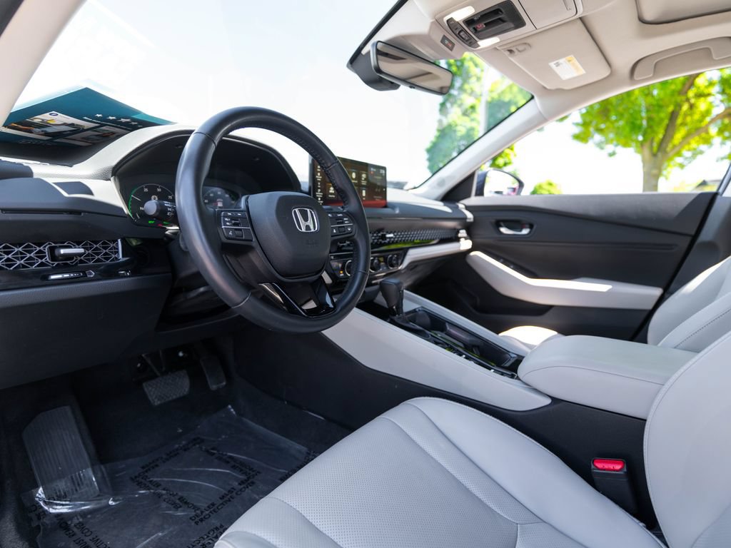 Used 2023 Honda Accord EX-L image 6
