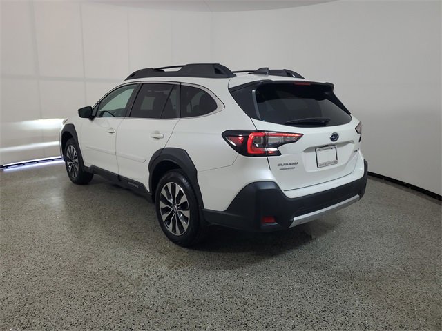 Used 2023 Subaru Outback Limited image 3