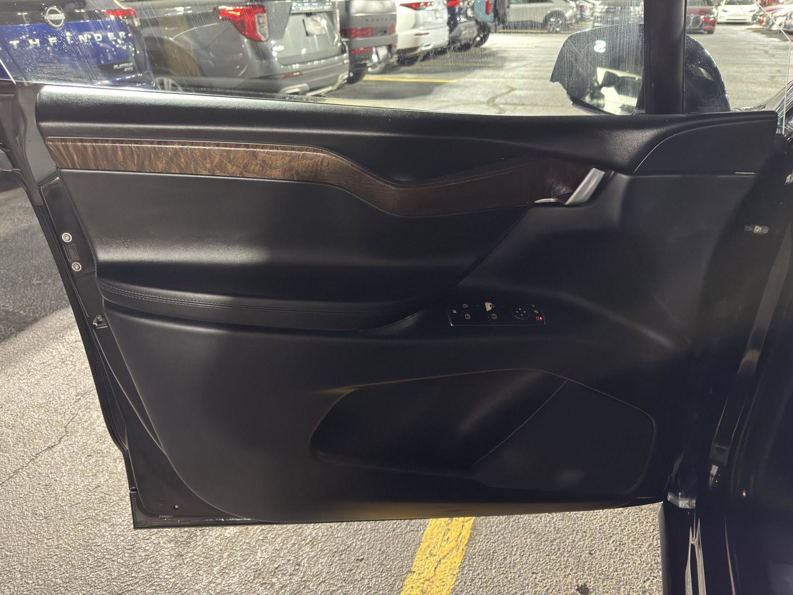 Used 2018 Tesla Model X 75D image 21