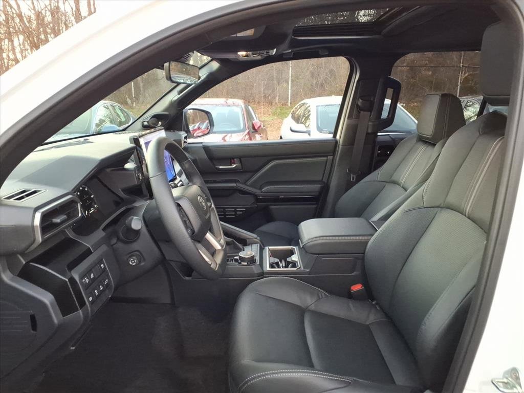 Used 2025 Toyota 4Runner Limited image 13