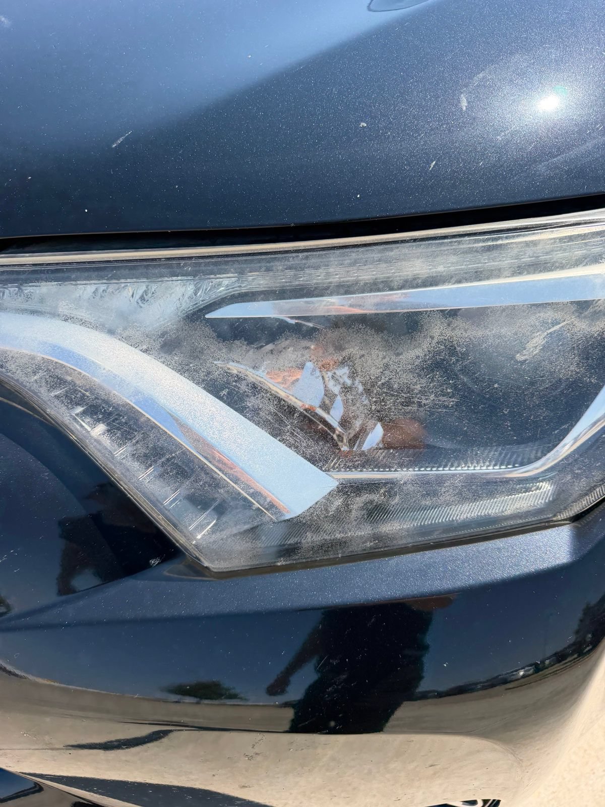 Used 2016 Toyota RAV4 XLE AWD/4WD image 3