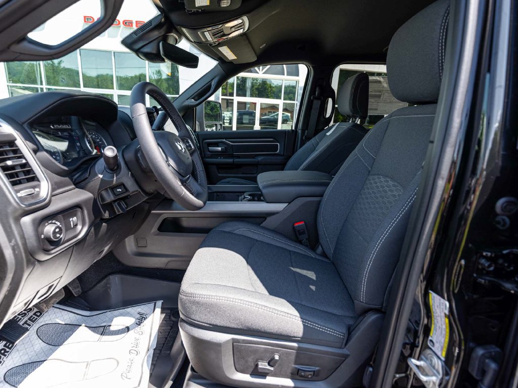 New 2026 RAM 2500 Big Horn AWD/4WD image 27