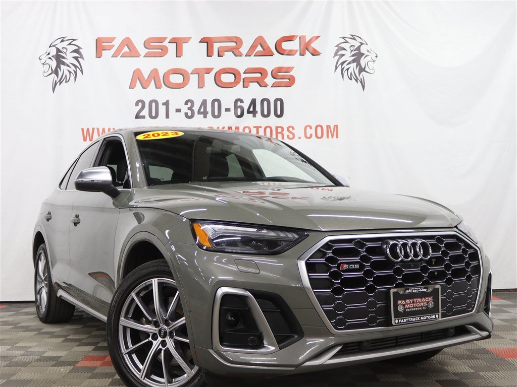Used 2023 Audi SQ5 Prestige w/ Prestige Package AWD/4WD image 3
