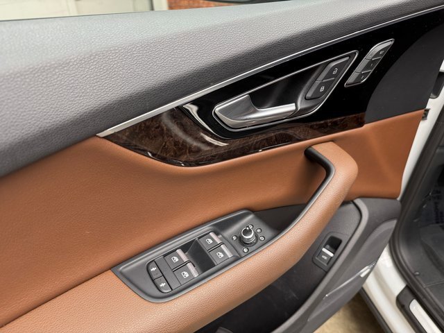 Used 2019 Audi Q7 3.0T Premium Plus w/ Premium Plus Package image 11