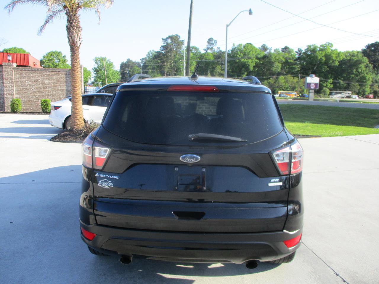 Used 2017 Ford Escape SE w/ SE Sport Appearance Package image 28