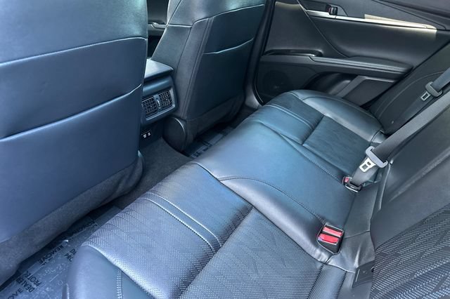 Used 2025 Toyota Camry XSE FWD image 9