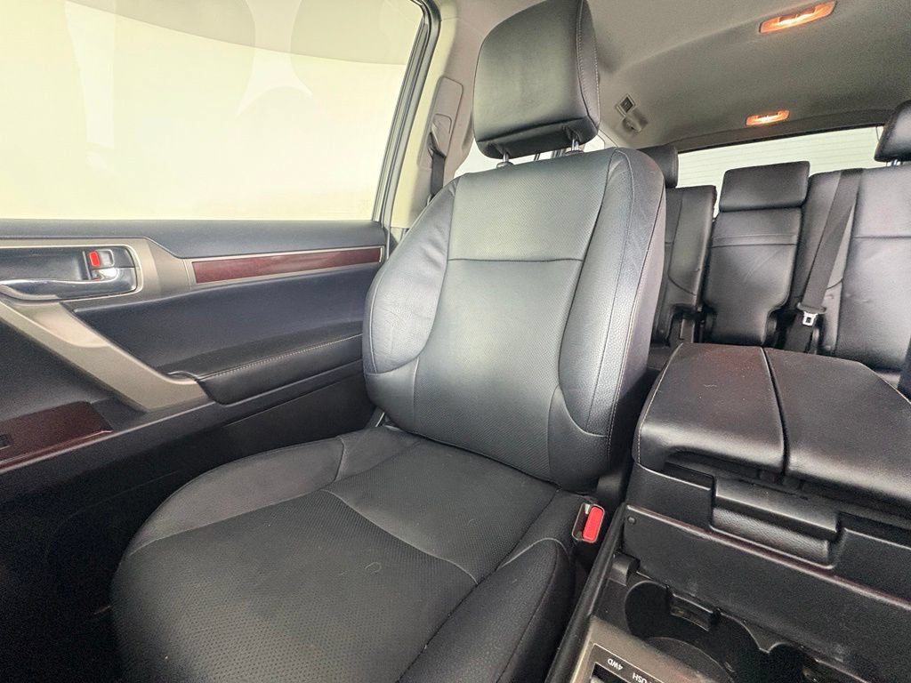 Used 2018 Lexus GX 460 Premium w/ Premium Package AWD/4WD image 18