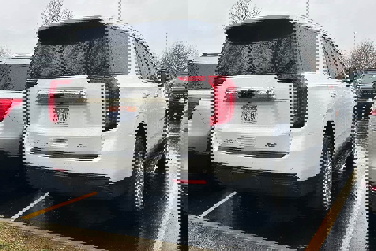 Used 2024 GMC Yukon SLE w/ Max Trailering Package image 2