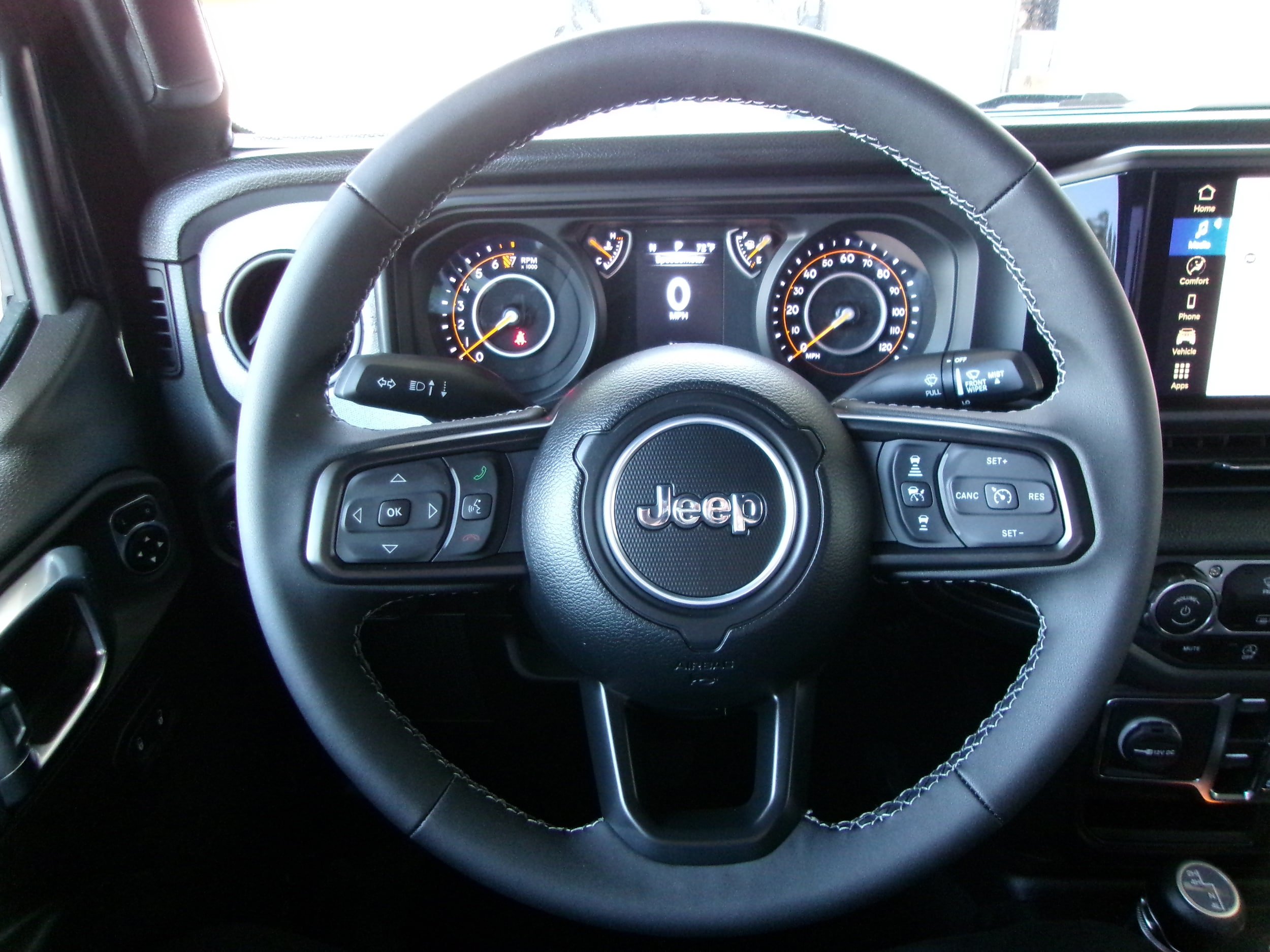 New 2025 Jeep Gladiator Sport AWD/4WD image 7