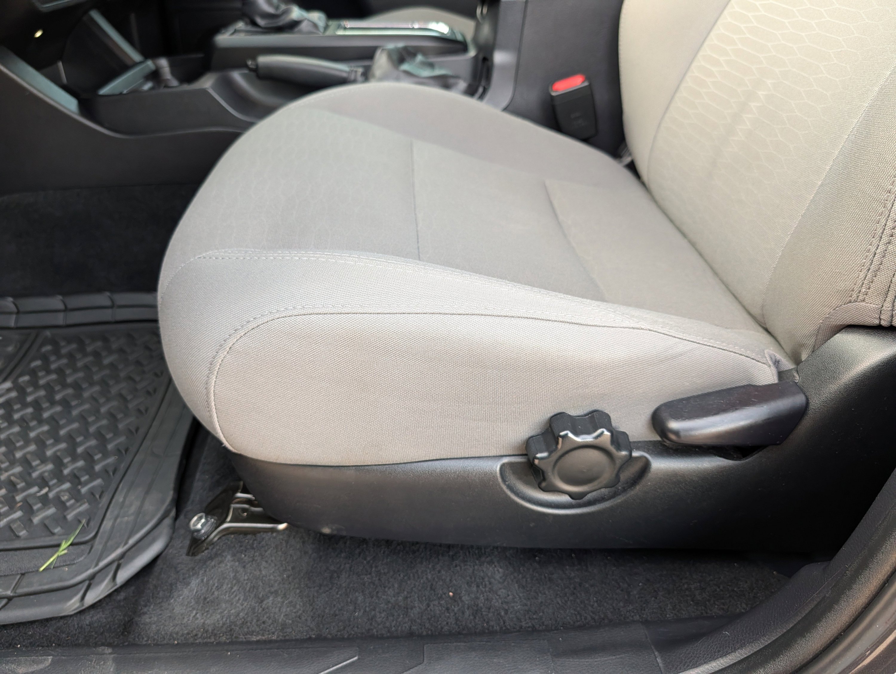 Used 2019 Toyota Tacoma SR w/ SR Convenience Package image 12