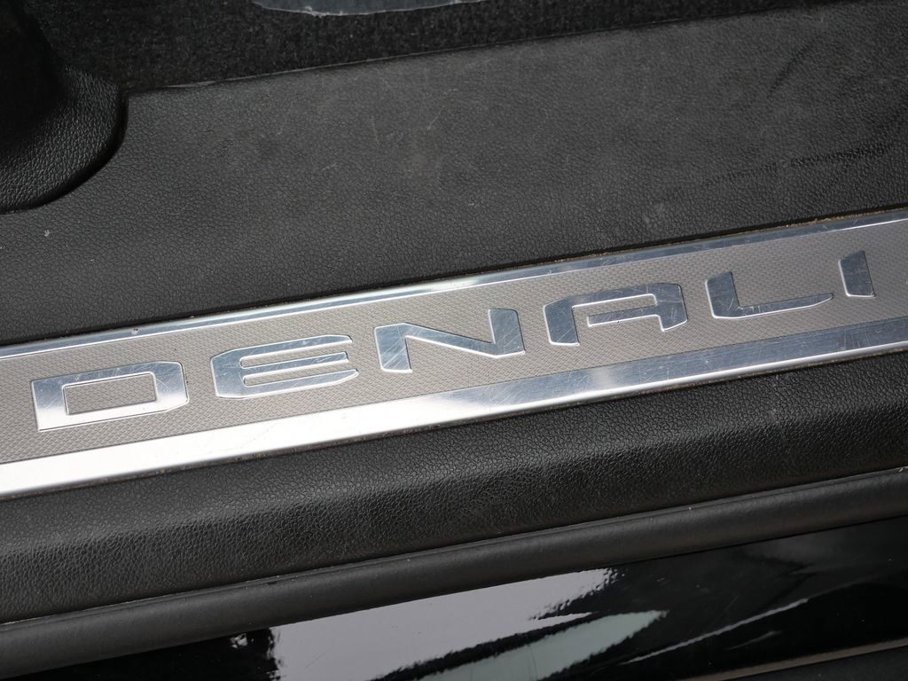 Used 2022 GMC Yukon Denali w/ Denali Premium Package image 20