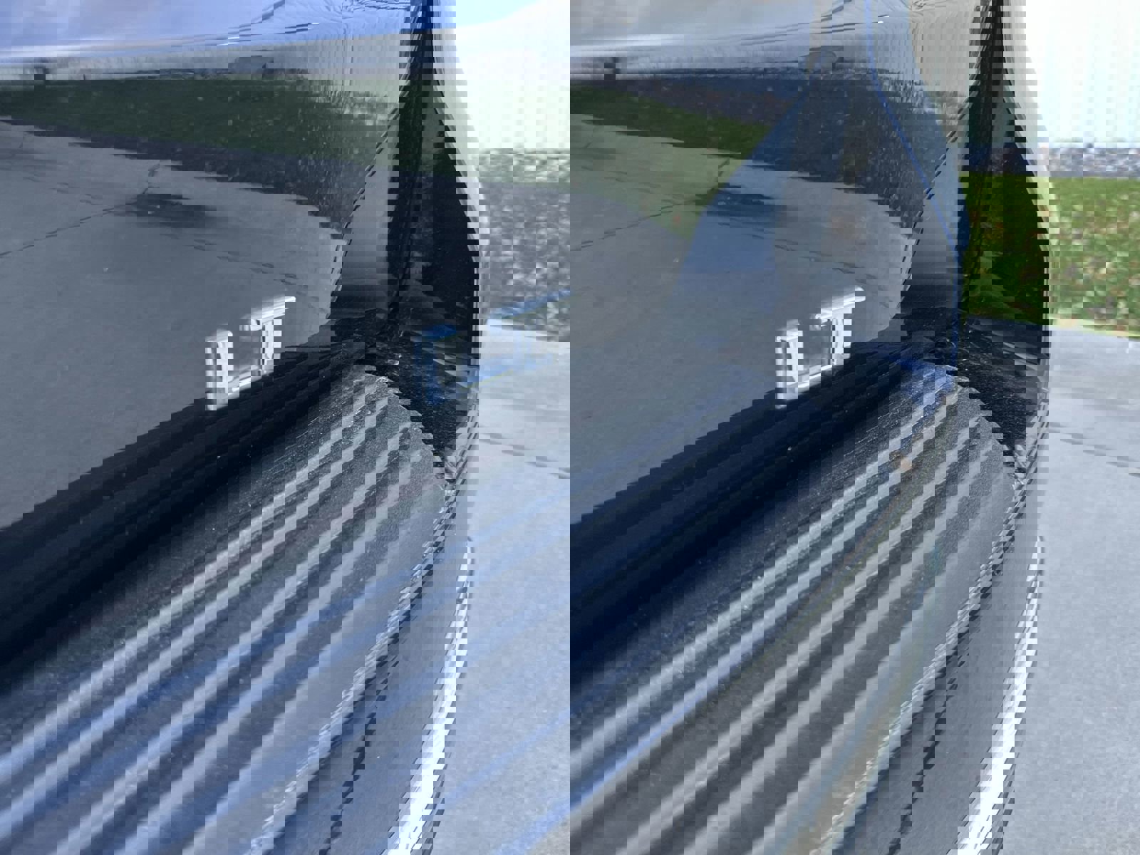 Used 2023 Chevrolet Suburban LT w/ LT Signature Package image 32