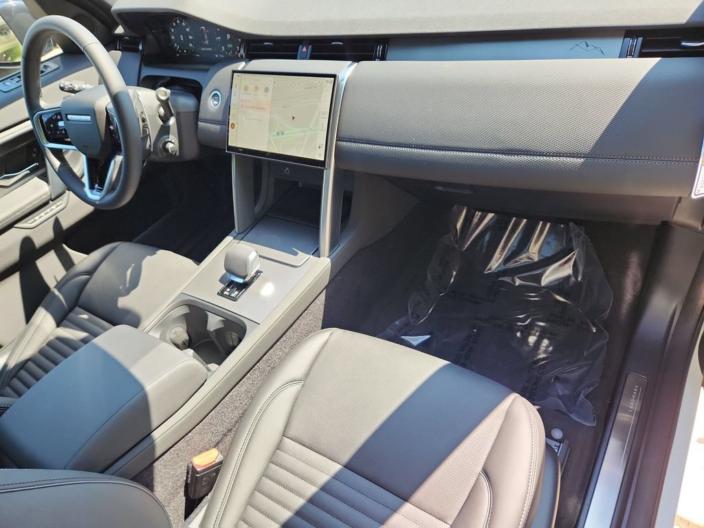New 2026 Land Rover Discovery Sport Landmark AWD/4WD image 28