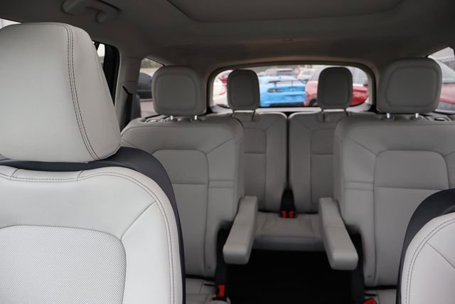 New 2025 Lincoln Aviator 2WD w/ Equipment Group 101A image 9