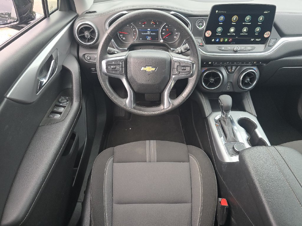 Used 2025 Chevrolet Blazer LT AWD/4WD image 22