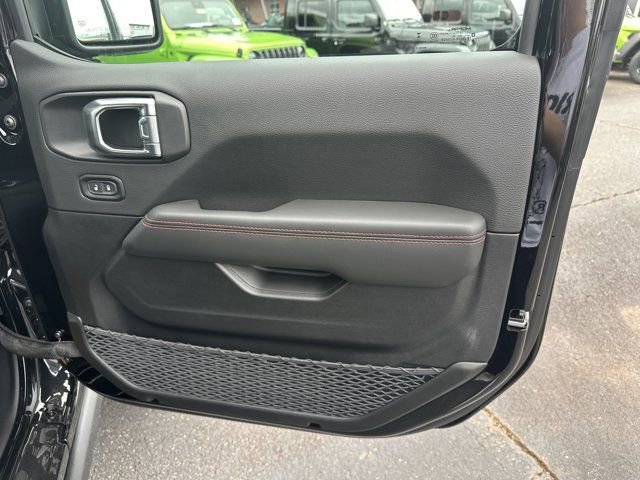 New 2025 Jeep Wrangler Rubicon w/ XTREMEE 35" Tire Package image 14