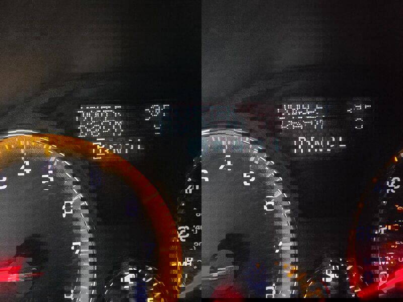 Used 2010 Saturn Outlook XR image 26