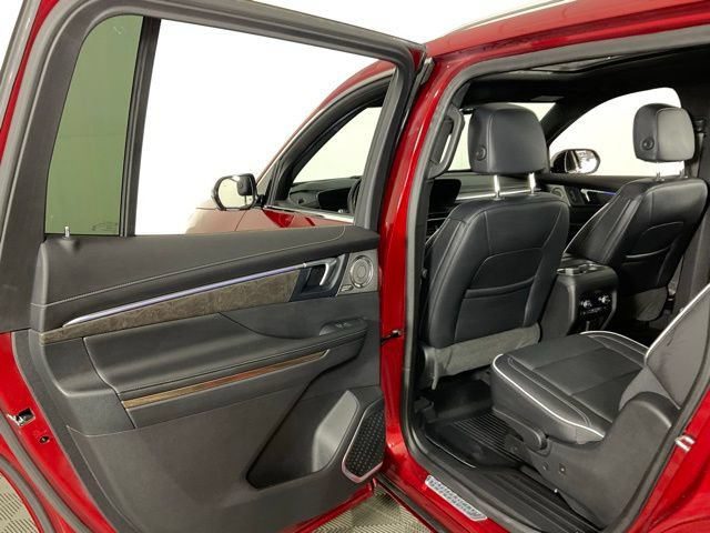 Used 2025 Buick Enclave Avenir w/ Super Cruise Package AWD/4WD image 33