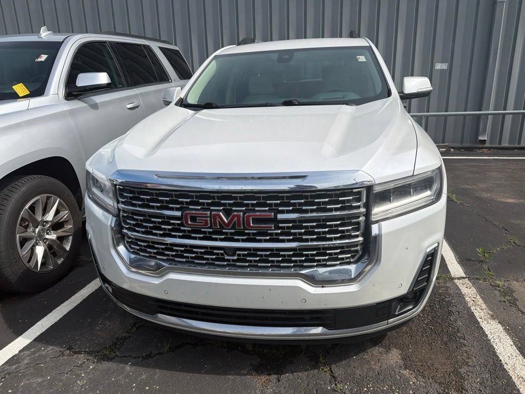 Used 2023 GMC Acadia Denali w/ Denali Technology Package AWD/4WD image 2
