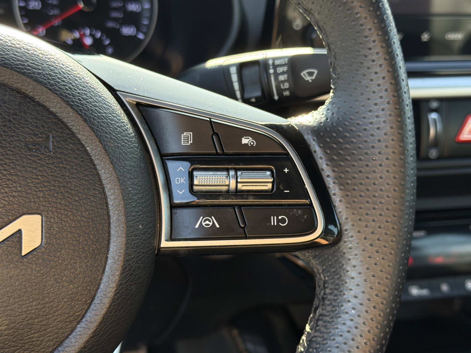 Used 2023 Kia Forte GT-Line image 10