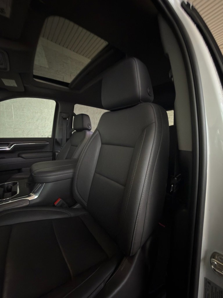 Used 2024 GMC Sierra 2500 SLT w/ SLT Premium Package image 2