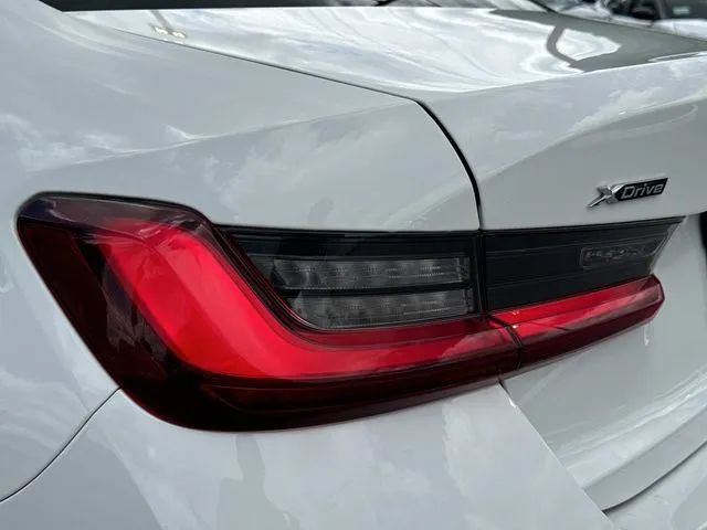 Used 2025 BMW 330i xDrive Sedan AWD/4WD image 11