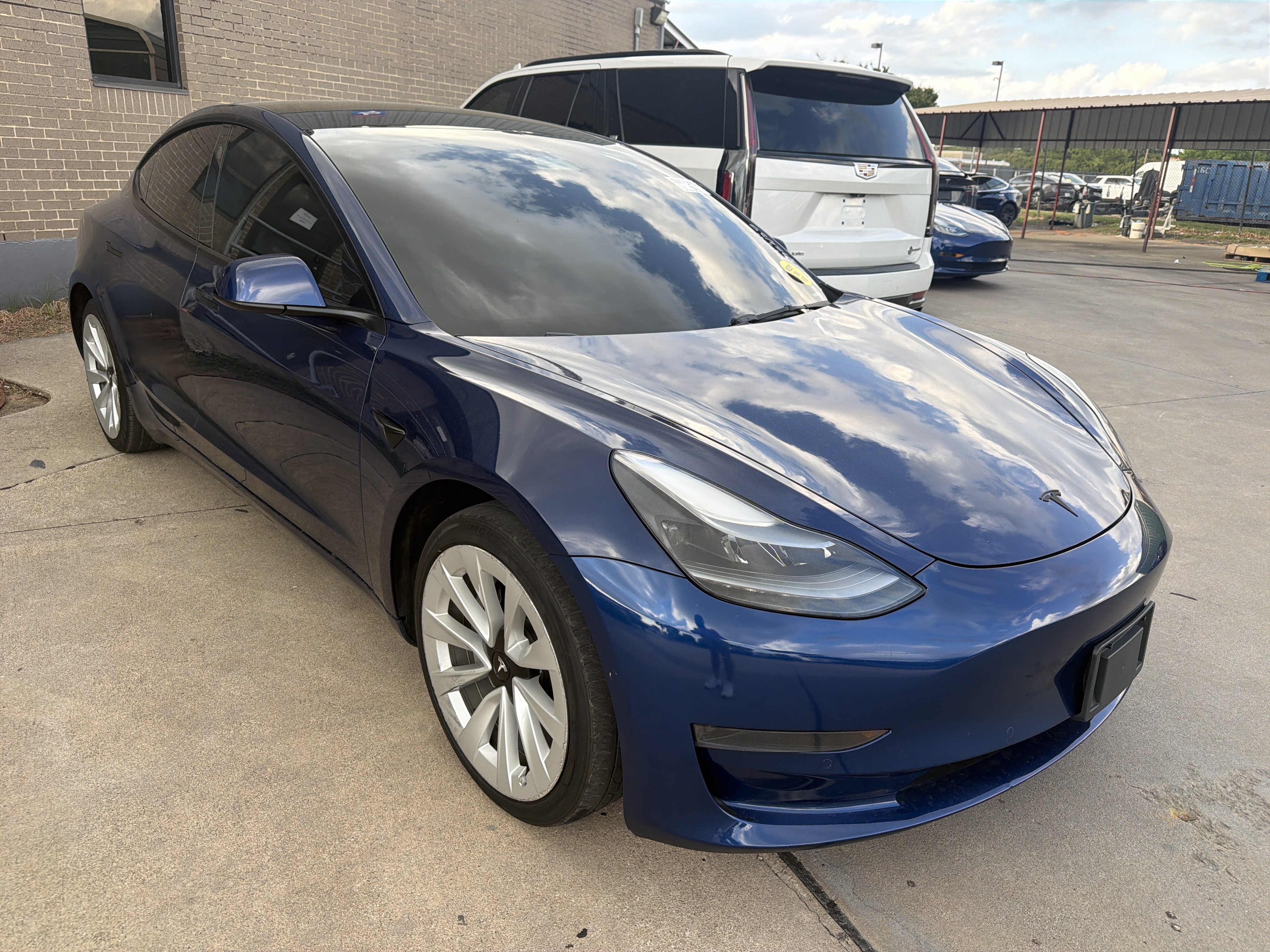 Used 2022 Tesla Model 3 Standard Range RWD image 1
