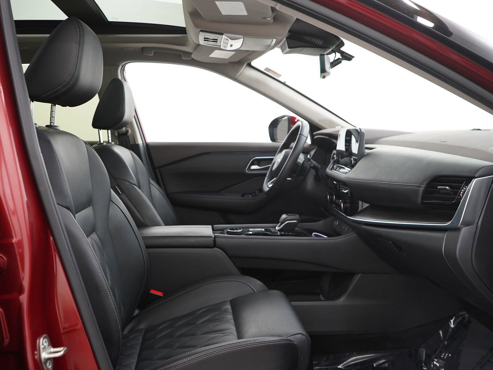 Used 2023 Nissan Rogue Platinum AWD/4WD image 12