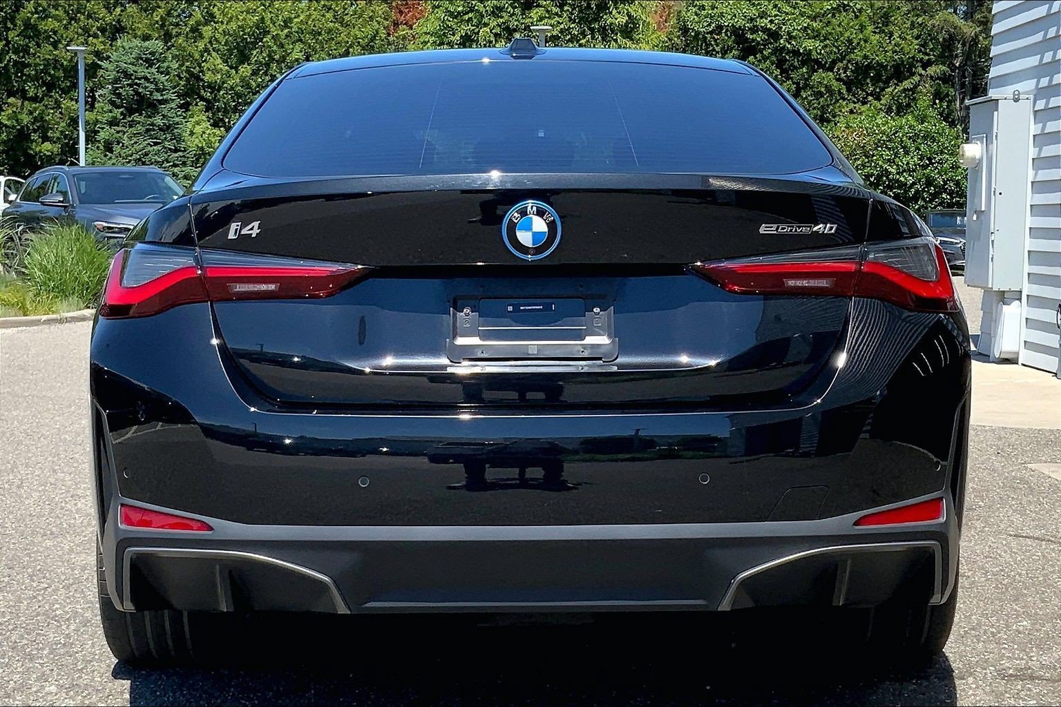Used 2024 BMW i4 eDrive40 w/ Premium Package RWD image 5