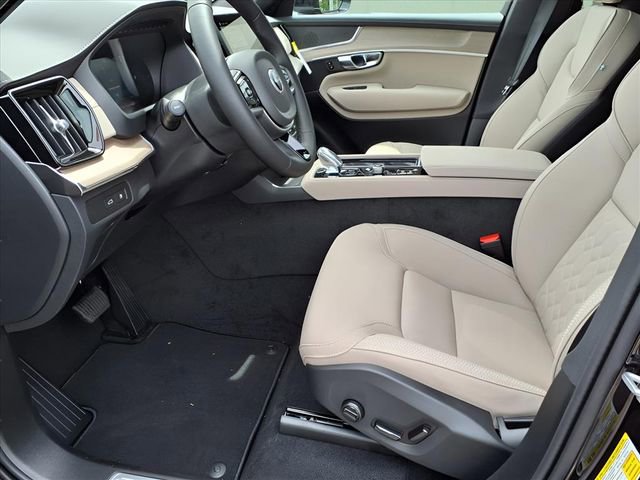 New 2025 Volvo XC90 T8 Core w/ Protection Package Premier image 9