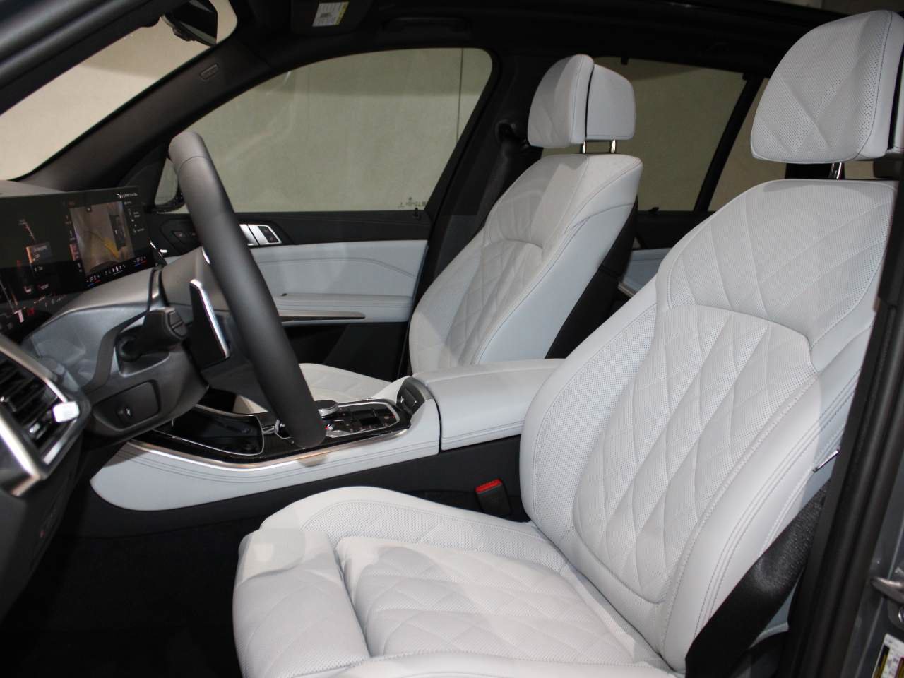 Used 2026 BMW X5 sDrive40i RWD image 13