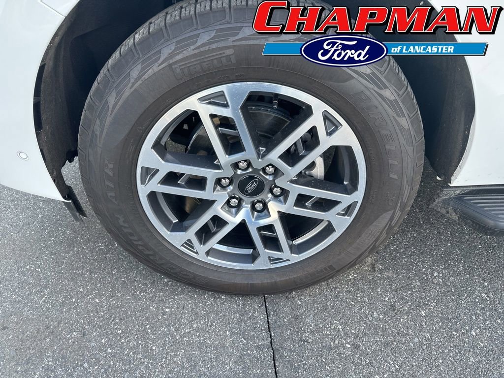 Certified 2025 Ford Expedition Active image 2