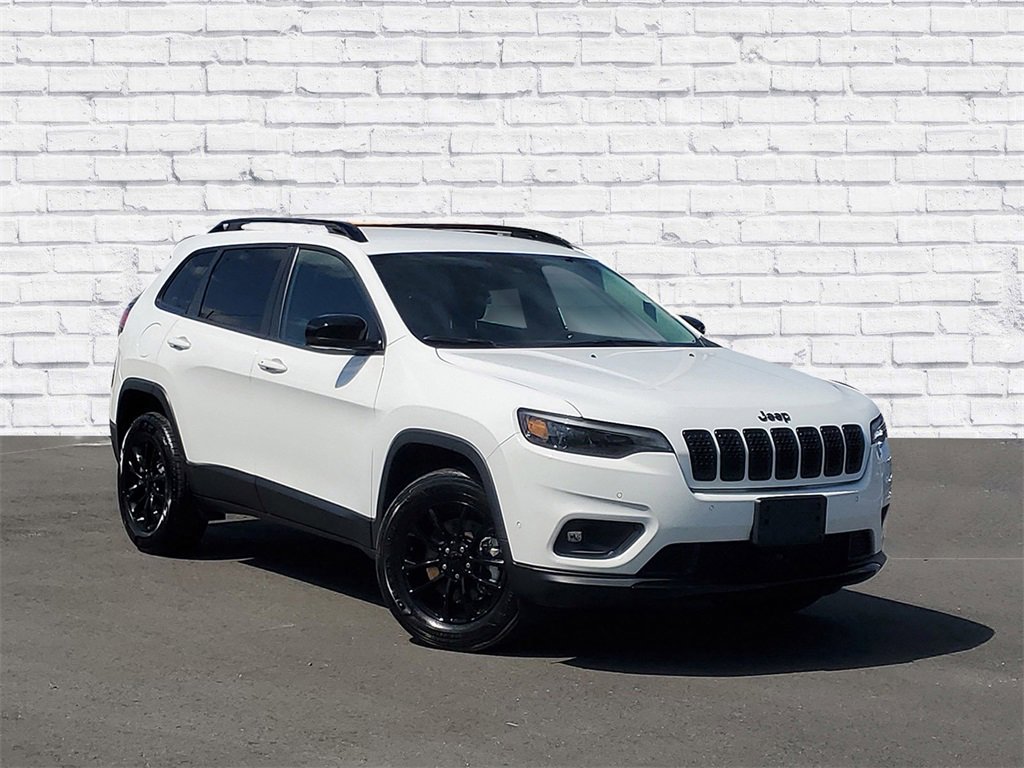 Used 2023 Jeep Cherokee Altitude Lux
