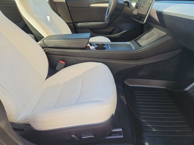 Used 2023 Tesla Model 3 Performance image 26