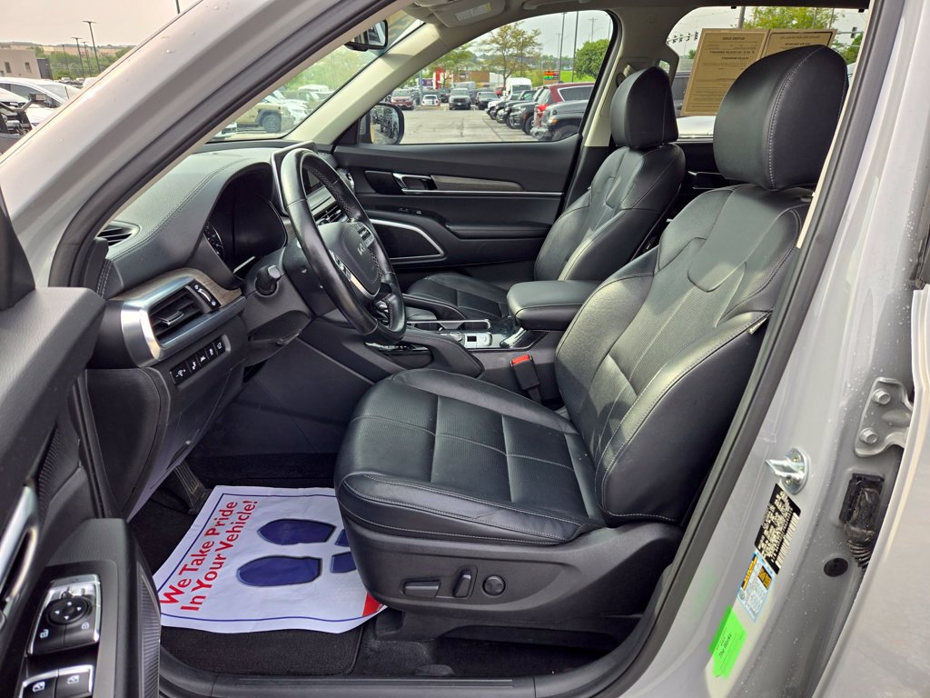 Used 2022 Kia Telluride EX w/ EX Premium Package AWD/4WD image 17