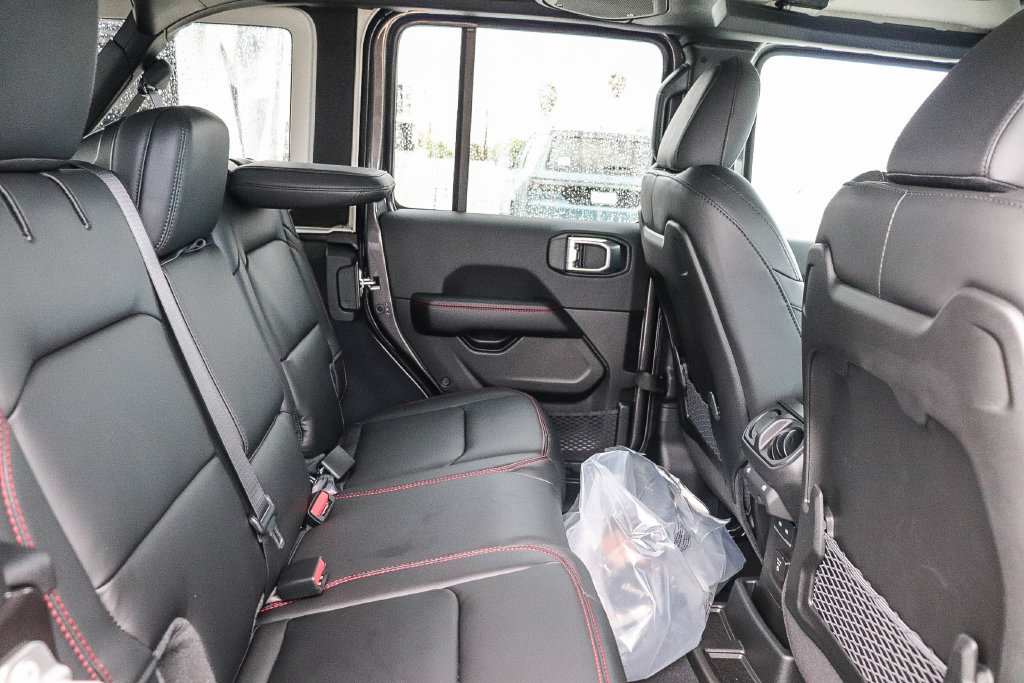 New 2026 Jeep Wrangler Unlimited Rubicon AWD/4WD image 18