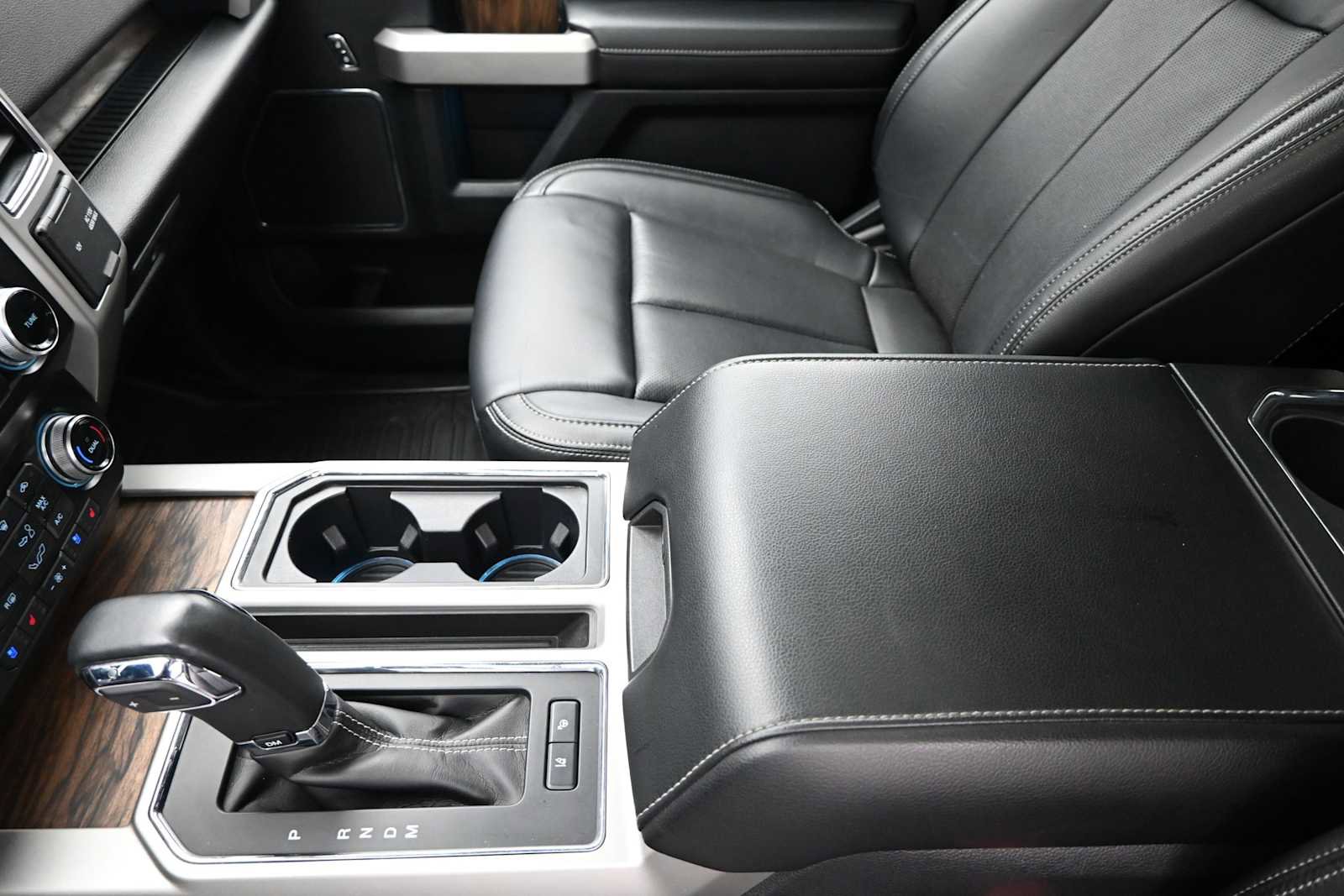 Used 2020 Ford F150 Lariat w/ Equipment Group 502A Luxury AWD/4WD image 15